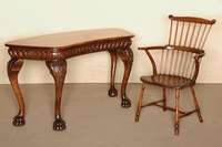 Armlehnstuhl, England, um 1800, sogenannter Windsorchair, Esche und Eiche massiv, dunkel gebeizt, gedrechselte Beine, verstrebt, gebogene ...