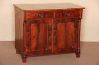 Halbschrank, deutsch, um 1870, Louis -Phillippe, Korpus Weichholz, Mahagoni massiv, z.T. furniert, profilierte Lisenen, TÜrfÜllungen gerahmt, ...