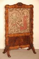 Stellschirm bzw. Raumteiler, sÜddeutsch, um 1835/40, Louis-Philippe-Stil, Korpus Weichholz, dickes SÄgefurnier, Wurzelnußfurnier gespiegelt ...
