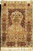 Seiden Hereke alt (signiert), TÜrkei um 1950, reine Naturseide, ca. 150 x 110 cm, Goldbroschierung, EHZ: 1-2 (altersbed. in hervorr. gutem ...