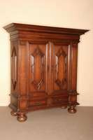 Barockstilschrank, um 1890/1900, in Form eines Hamburger Schapp, nach dem Vorbild von 1700/20, zum grÖßten Teil auf Rahmen gearbeitet, Arbeits- ...