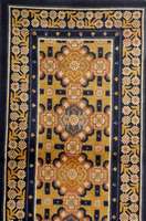 Seltener Tibeter antik, Tibet, um 1890, Wolle auf Baumwolle, ca. 153 x 75 cm, SchÄtzwert: 2100.- EURO, EHZ: 2-3