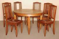 Ovaler Ausziehtisch, Frankreich, 20er Jahre, Eiche massiv, sogenanntes frÜhes ArtDeco, beschÄdigt, dazu: 6 StÜhle, deutsch, Eiche massiv, ...