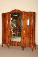 aufwendiges Luxusschlafzimmer, Frankreich, um 1925, im ArtDeco-Stil, bestehend aus Schrank, 2 Betten, 2 Nachttische, Spiegelkommode und ...