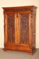 Schrank, deutsch, um 1900, Jugendstil, Korpus Eiche/Weichholz, auf KugelfÜßen, 2 Schubladen, FÜllungen mit allseitiger Leistenverzierung, ...