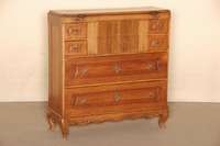 Vielzweckschrank, England, 30er Jahre, im Stil von 1850, z.T. Weichholz bzw. Eiche massiv, geschwungene Beine, Zarge vielfach geschwungen, ...