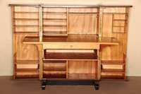 ArtDeco-ReisesekretÄr, Frankreich, um 1930, Äußerst aufwendig gestaltetes MÖbel, durch mehrere interessante Klapp- und Zugmechanismen ...