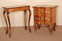 2-schÜbiges KommÖdchen, sogenanntes Dresdner MÖbel, um 1900, Korpus Eiche massiv, nach dem Vorbild von 1760, Front doppelt geschweift, ...