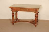 Tisch, deutsch, um 1870/80, Eiche massiv, Eichefurnier, Beine gedrechselt, Zarge mit Rillenverzierung, aufgesetzte Schnitzereien, lackiert, ...