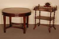 Tisch, deutsch, um 1925, ArtDeco, Korpus Weichholz, Wurzelnußfurnier, konische Beine, bogenfÖrmig verstrebt, Zarge gewÖlbt, Platte gespiegelt, ...