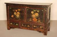 Truhenschrank, Asien, um 1940, Weichholz massiv, bemalt, mit goldfarbener Bouquet -Malerei, unten 2 Schubladen, z.T. neu gefaßt, Gebrauchsspuren, ...