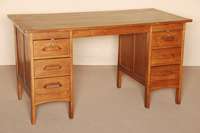 Schreibtisch, Holland, um 1910, Korpus Weichholz, Eiche massiv, z.T. Eichefurnier, praktisch, vielfach verwendbar, fÜr Haus oder BÜro, Platte ...