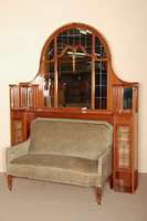 Prunkvoller Umbau fÜr Sofa, deutsch, um 1902/04, reiner Jugendstil, Korpus Weichholz/Hartholz, z.T. Ahornfurnier, ausgewÄhltes Mahagoniholz bzw. ...