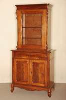 Aufsatzschrank, Holland, um 1860, Wilhelm III, sogenannte Bonheur, Korpus Eiche, Mahagoni- und Pyramidenmahagonifurnier, z.T. gespiegelt, ...