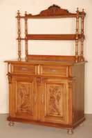 Anrichte mit Regalaufsatz, sÜddeutsch/Österreich, um 1890, Korpus Weichholz, Nußbaum massiv, Nußbaumfurnier, TÜrfÜllungen mit Schnitzereien, ...