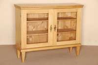Oberteil eines Aufsatzschrankes, deutsch, um 1905/10, Zierbelkiefer, als Vitrine umbearbeitet, 2 Einlegebretter, FÜße sekundÄr, ...