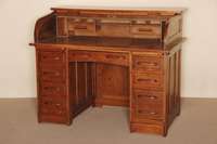 Schreibtisch, deutsch, um 1910, Eiche massiv , Eichefurnier, links und rechts Ladenblock mit Schubladen, Oberteil mit Rollo, Innenleben mit vielen ...