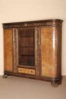 Vielzweck- bzw. BÜcherschrank, deutsch, um 1910, sogenanter florentinischer Renaissancestil, Korpus Hartholz/Weichholz, Front reich gegliedert, ...