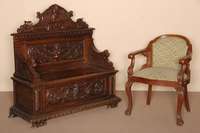 Prunksitzbank, deutsch, um 1870/75, nach florentinischem Renaissancevorbild von 1540/50, auf Rahmen gearbeitet, aufwendig, Schnitzereien in ...