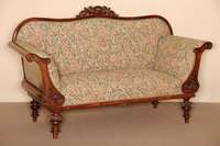 2-sitzer Couch, norddeutsch, nach englischem Vorbild von 1845/50, Korpus Weichholz, Mahagoni massiv, aufgesetzte Schnitzereien in Muschel und ...