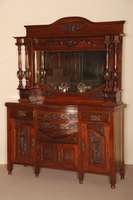 Prunkaufsatzschrank, England, um 1900, Mahagoni massiv, Jugendstil, Unterteil mit gedrechselten FÜßen, 4 TÜren mit kassettierten FÜllungen mit ...