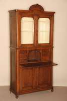 SekretÄr, deutsch, um 1850, SpÄtbiedermeier, Eiche massiv, RÜckwand Weichholz, auf 2 KugelfÜßen, unten 2 TÜren, innen mit Ablage, Innenleben ...