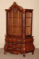 Barockstilvitrine, Holland, nach altem Vorbild , Korpus Weichholz/Hartholz, Wurzelnußfurnier, z.T. gespiegelt, schÖnes Furnierbild, Kanten ...
