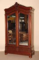 Kleiderschrank, Frankreich/Nancy/ Elsaß-Lothringen, um 1880/90, abgerundete Ecken, Korpus Eiche und Weichholz, stark dem Stil von Louis-Philippe ...