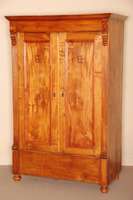Kleiderschrank fÜr JungmÄdchenzimmer, deutsch, um 1895/1900, Korpus Weichholz, verschiedene ObsthÖlzer, Front auf Rahmen gearbeitet, sparsame ...