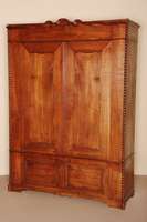 Schrank, deutsch, um 1850, SpÄtbiedermeier, Eiche massiv, unten 2 Schubladen, Lisenen mit Perlendekor, FÜllungen gerahmt, sogenannte ...