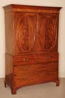Kabinettschrank, England, um 1820, Georg III, Korpus Weichholz, Mahagoni furniert, z.T. massiv, gerader Korpus, 2 große und kleine Schubladen, ...