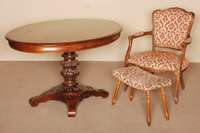 Armlehnsessel, Frankreich, um 1920, Louis -Quinze-Stil, nußbaumfarben, Buche massiv, gebogene Beine und doppelt gebogene RÜckenlehne mit ...