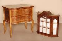 HÄngevitrine, Holland, um 1960, Barockstil, Korpus Weichholz, z.T. Tischlerplatte, 1-tÜrig verglast und versprosst, doppelt geschweiftes ...