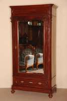 Spiegelschrank, Elsaß/Lothringen, um 1880/90 , Korpus Eiche massiv, Mahagonifurnier von hervorragender QualitÄt, 1-tÜrig, Ecken abgeplattet, ...