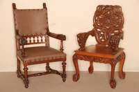 Armlehnsessel, Frankreich, um 1880, Eiche massiv, auf gedrechselten Beinen, verstrebt, Arm- und RÜckenlehne mit LÖwenkopfmotiv geschnitzt, ...