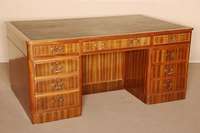 ArtDeco-Partnerschreibtisch, England, um 1930 , Korpus Weichholz/Hartholz, z.T. Tischlerplatte, Makasar furniert, breite Zarge , rundum ...