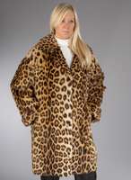 Longjacke aus Leopard, Gr. 42/44, schwarzes Innenfutter, umklappbare Ärmel, Kragen, lÄngs verarbeitete Felle, 2 seitl. Einschubtaschen, ...