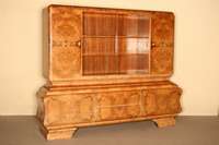 Vielzweckschrank, deutsch, um 1930/32, wohl HallermÖbel, sogenanntes deutsches ArtDeco, mit Anspielung auf barocke Formen, Korpus Hartholz, ...
