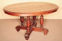Ausziehtisch, Frankreich/Dijon, um 1870, Eiche massiv, reiche Drechselarbeit, vier AuslegerfÜße, diese doppelt gerieft, in AkanthusblÄttern ...