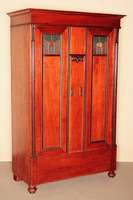 Vielzweckschrank, deutsch, um 1902/05, sehr große NÄhe zu Darmstadt, Korpus Weichholz, Nußbaumfurnier auf Mahagoni gebeizt, Zierleisten im ...