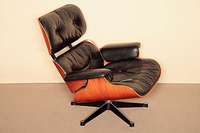 Loungechair, Entwurf 1956, AusfÜhrung 1970/75, einer der bekanntesten EntwÜrfe von Charles und Ray Eames, drei gebogene und verleimte ...