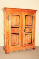 Biedermeierschrank, westdeutsch/Landau, um 1820/25, Kirschbaum massiv, z.T. Nußbaumfurnier, Furnier z.T. gespiegelt velegt , Zierleiste 4-fach ...