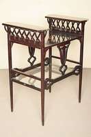 Jugendstilbeistelltisch, England, um 1900/10 , strenger Jugendstil, Makasar, links und rechts mit Balustrade, sogenannte Krippenverzieurng, Stäbe in ...