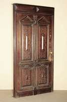 Abschlußtür, deutsch, um 1880/90, Gründerzeit, auf Rahmen gearbeitet, Eiche massiv, vier Inlets, diese in Flachschnitzereien mit Motiven um ...