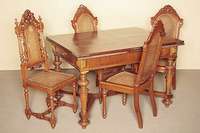 Set bestehend aus vier Stühlen, drei Teile süddeutsch, um 1880/90, Eiche massiv, heller warmer Charakter, ausgesuchtes Hirnholz von bester ...