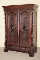Schrank, deutsch, um 1870, Korpus Weichholz, Eiche furniert, z.T. massiv, Lisenen mit gedrechselten Säulen, korkenzieherförmig, Schublade und ...