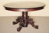 Großer ovaler Ausziehtisch, Frankreich, um 1870, Eiche massiv, Zarge furniert, auf gedrechseltem Säulenfuß, 4-fach ausladend, dekoriert mit ...