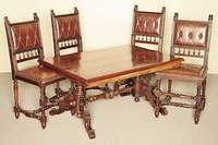 Couchtisch, deutsch, um 1880, Gründerzeit, Fuß 4-fach ausladend, z.T. Drechselarbeit und Flachschnitzereien, Platte mit Wurzelholzfurnier, leichte ...