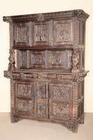Prunkschrank, Brüsseler Raum, um 1860/70, nach dem Vorbild von 1580/1620, Eiche massiv, komplett auf Rahmen gearbeitet, seitliche Füllungen ...