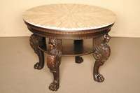 Sogenannter Rauch- bzw. Etagentisch, deutsch, um 1912/15, im florentinischen Renaissancestil, Nußbaum massiv bzw. Nußbaumfurnier, Beine in Form von ...